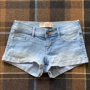 Hollister Short-Short Low Rise Jean Shorts